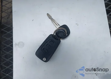 2011 Kia Soul + from USA, damaged, VIN KNDJT2A27B7258453